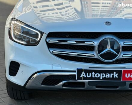 Білий Мерседес ГЛЦ-Клас, об'ємом двигуна 2 л та пробігом 33 тис. км за 51940 $, фото 3 на Automoto.ua