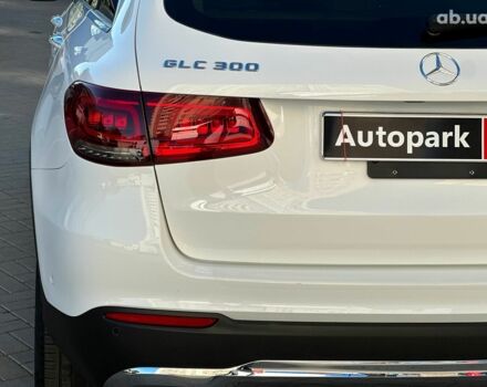 Білий Мерседес ГЛЦ-Клас, об'ємом двигуна 2 л та пробігом 33 тис. км за 51940 $, фото 8 на Automoto.ua