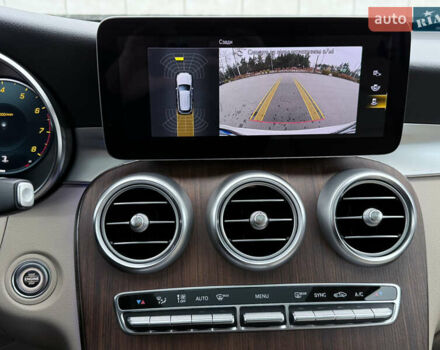 Белый Мерседес ГЛЦ-Класс, объемом двигателя 1.99 л и пробегом 80 тыс. км за 33500 $, фото 77 на Automoto.ua