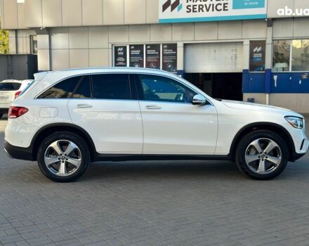 Білий Мерседес ГЛЦ-Клас, об'ємом двигуна 2 л та пробігом 33 тис. км за 51940 $, фото 5 на Automoto.ua