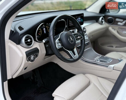 Белый Мерседес ГЛЦ-Класс, объемом двигателя 1.99 л и пробегом 80 тыс. км за 33500 $, фото 57 на Automoto.ua
