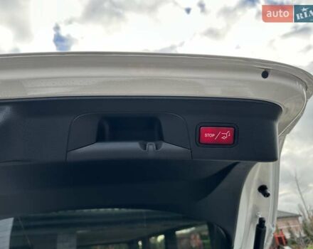 Белый Мерседес ГЛЦ-Класс, объемом двигателя 1.95 л и пробегом 37 тыс. км за 58000 $, фото 28 на Automoto.ua