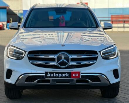 Білий Мерседес ГЛЦ-Клас, об'ємом двигуна 2 л та пробігом 33 тис. км за 51940 $, фото 1 на Automoto.ua
