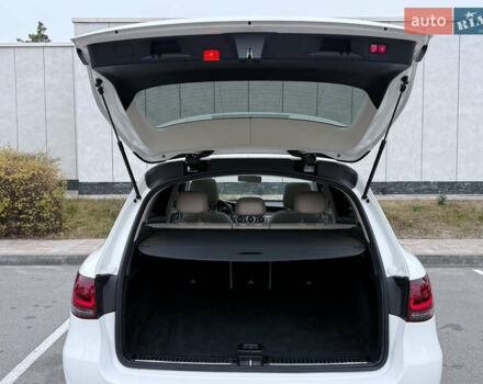 Белый Мерседес ГЛЦ-Класс, объемом двигателя 1.99 л и пробегом 80 тыс. км за 33500 $, фото 76 на Automoto.ua