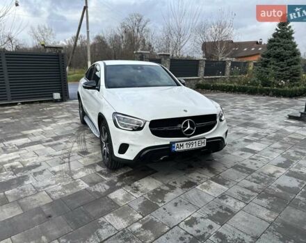 Белый Мерседес ГЛЦ-Класс, объемом двигателя 1.95 л и пробегом 37 тыс. км за 58000 $, фото 2 на Automoto.ua
