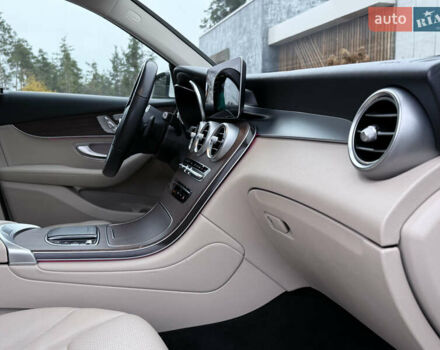 Белый Мерседес ГЛЦ-Класс, объемом двигателя 1.99 л и пробегом 80 тыс. км за 33500 $, фото 75 на Automoto.ua