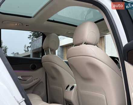 Белый Мерседес ГЛЦ-Класс, объемом двигателя 1.99 л и пробегом 80 тыс. км за 33500 $, фото 66 на Automoto.ua