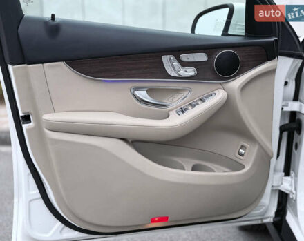 Белый Мерседес ГЛЦ-Класс, объемом двигателя 1.99 л и пробегом 80 тыс. км за 33500 $, фото 48 на Automoto.ua