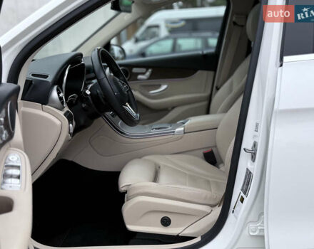 Белый Мерседес ГЛЦ-Класс, объемом двигателя 1.99 л и пробегом 80 тыс. км за 33500 $, фото 55 на Automoto.ua