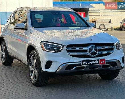 Белый Мерседес ГЛЦ-Класс, объемом двигателя 2 л и пробегом 33 тыс. км за 51940 $, фото 3 на Automoto.ua
