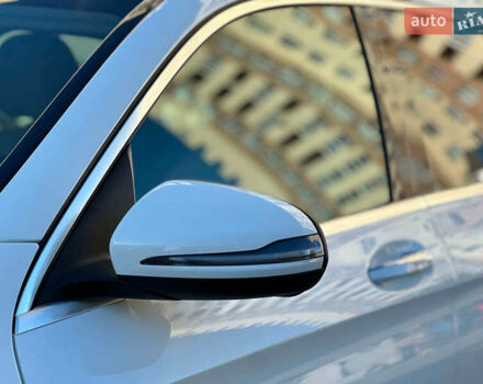 Белый Мерседес ГЛЦ-Класс, объемом двигателя 2 л и пробегом 33 тыс. км за 51940 $, фото 11 на Automoto.ua