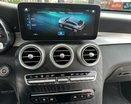 Белый Мерседес ГЛЦ-Класс, объемом двигателя 1.95 л и пробегом 37 тыс. км за 58000 $, фото 19 на Automoto.ua