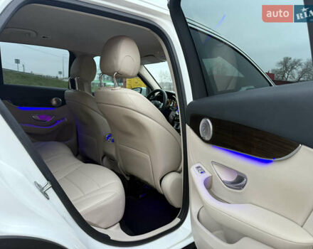 Білий Мерседес ГЛЦ-Клас, об'ємом двигуна 2 л та пробігом 46 тис. км за 33900 $, фото 51 на Automoto.ua