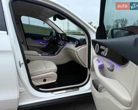 Білий Мерседес ГЛЦ-Клас, об'ємом двигуна 2 л та пробігом 46 тис. км за 33900 $, фото 54 на Automoto.ua