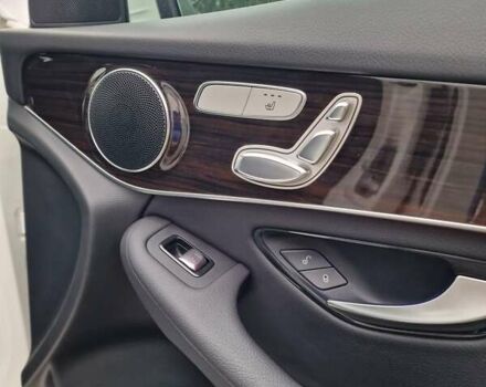 Белый Мерседес ГЛЦ-Класс, объемом двигателя 2 л и пробегом 50 тыс. км за 35000 $, фото 21 на Automoto.ua