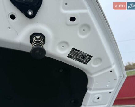 Білий Мерседес ГЛЦ-Клас, об'ємом двигуна 2 л та пробігом 46 тис. км за 33900 $, фото 68 на Automoto.ua