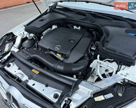 Білий Мерседес ГЛЦ-Клас, об'ємом двигуна 2 л та пробігом 46 тис. км за 33900 $, фото 69 на Automoto.ua