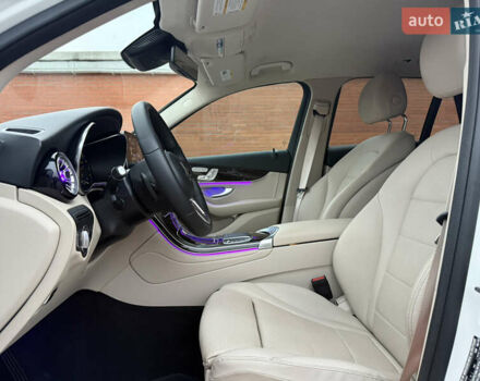 Білий Мерседес ГЛЦ-Клас, об'ємом двигуна 2 л та пробігом 46 тис. км за 33900 $, фото 38 на Automoto.ua