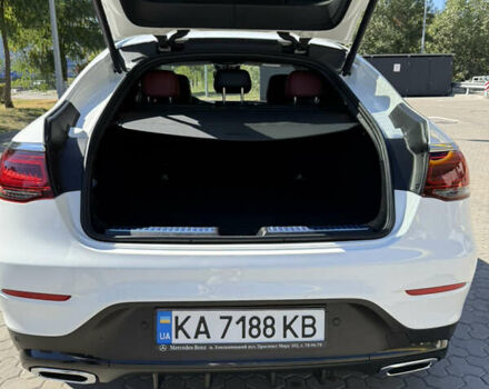 Белый Мерседес ГЛЦ-Класс, объемом двигателя 1.95 л и пробегом 39 тыс. км за 62900 $, фото 4 на Automoto.ua