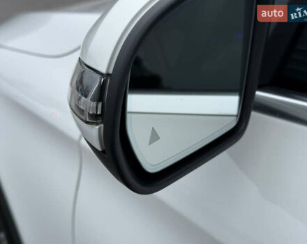 Білий Мерседес ГЛЦ-Клас, об'ємом двигуна 2 л та пробігом 46 тис. км за 33900 $, фото 27 на Automoto.ua