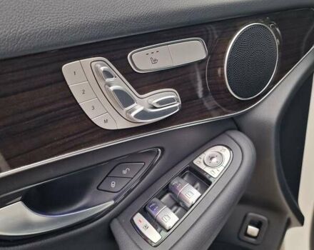 Белый Мерседес ГЛЦ-Класс, объемом двигателя 2 л и пробегом 50 тыс. км за 35000 $, фото 27 на Automoto.ua