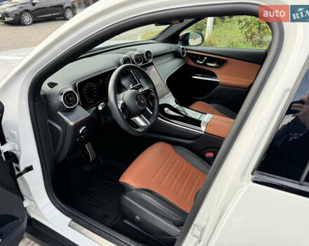 Белый Мерседес ГЛЦ-Класс, объемом двигателя 2 л и пробегом 30 тыс. км за 69900 $, фото 11 на Automoto.ua