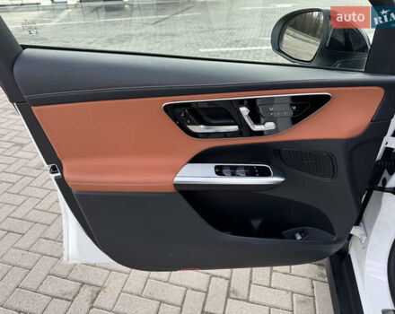 Белый Мерседес ГЛЦ-Класс, объемом двигателя 2 л и пробегом 30 тыс. км за 69900 $, фото 12 на Automoto.ua