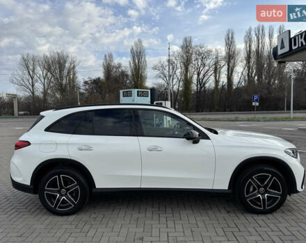 Белый Мерседес ГЛЦ-Класс, объемом двигателя 2 л и пробегом 30 тыс. км за 69900 $, фото 3 на Automoto.ua