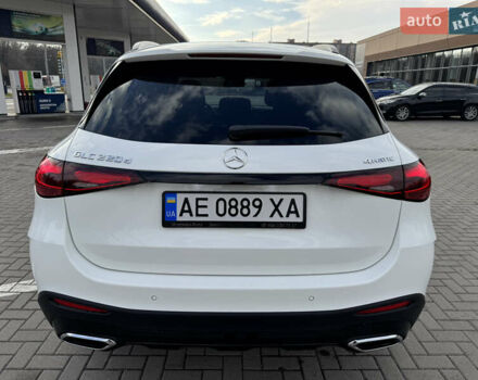 Белый Мерседес ГЛЦ-Класс, объемом двигателя 2 л и пробегом 30 тыс. км за 69900 $, фото 5 на Automoto.ua