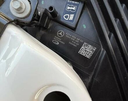 Белый Мерседес ГЛЦ-Класс, объемом двигателя 2 л и пробегом 14 тыс. км за 82000 $, фото 19 на Automoto.ua