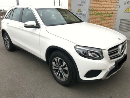 Белый Мерседес ГЛЦ-Класс, объемом двигателя 2.14 л и пробегом 56 тыс. км за 48500 $, фото 1 на Automoto.ua