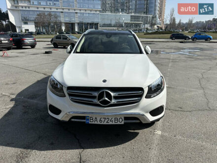 Мерседес ГЛЦ-Класс 2017 в Киеве на Automoto.ua Белый Мерседес ГЛЦ-Класс, объемом двигателя 1.99 л и пробегом 61 тыс. км за 26000 $, фото 1 на Automoto.ua