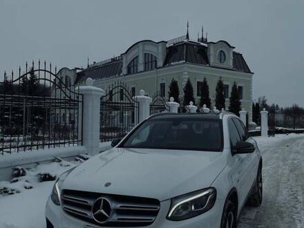 Белый Мерседес ГЛЦ-Класс, объемом двигателя 1.99 л и пробегом 85 тыс. км за 30000 $, фото 1 на Automoto.ua