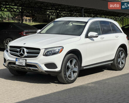 Белый Мерседес ГЛЦ-Класс, объемом двигателя 1.99 л и пробегом 115 тыс. км за 32800 $, фото 1 на Automoto.ua
