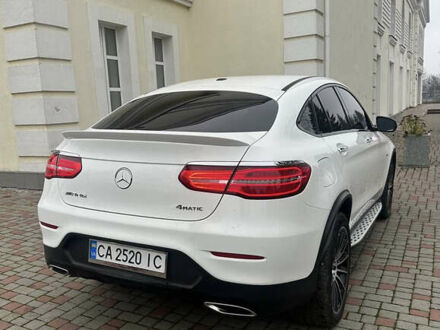 Белый Мерседес ГЛЦ-Класс, объемом двигателя 2 л и пробегом 60 тыс. км за 42000 $, фото 1 на Automoto.ua