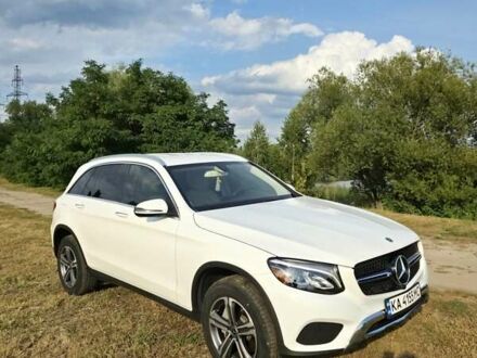 Белый Мерседес ГЛЦ-Класс, объемом двигателя 1.99 л и пробегом 70 тыс. км за 28982 $, фото 1 на Automoto.ua