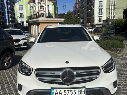 Мерседес ГЛЦ-Класс 2020 в Киеве на Automoto.ua Белый Мерседес ГЛЦ-Класс, объемом двигателя 2 л и пробегом 46 тыс. км за 42500 $, фото 1 на Automoto.ua