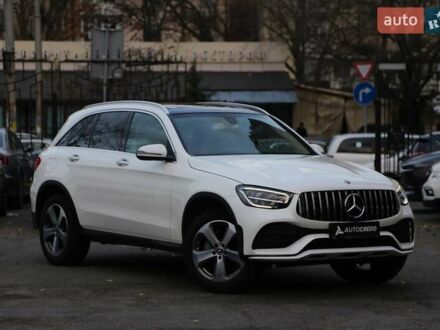 Мерседес ГЛЦ-Клас 2020 у Києві на Automoto.ua Білий Мерседес ГЛЦ-Клас, об'ємом двигуна 2 л та пробігом 65 тис. км за 32900 $, фото 1 на Automoto.ua