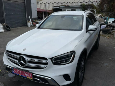 Белый Мерседес ГЛЦ-Класс, объемом двигателя 2 л и пробегом 83 тыс. км за 32000 $, фото 1 на Automoto.ua