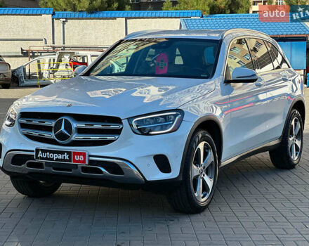 Белый Мерседес ГЛЦ-Класс, объемом двигателя 2 л и пробегом 33 тыс. км за 51940 $, фото 1 на Automoto.ua