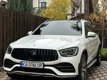 Мерседес ГЛЦ-Клас 2022 у Києві на Automoto.ua Білий Мерседес ГЛЦ-Клас, об'ємом двигуна 3 л та пробігом 21 тис. км за 64500 $, фото 1 на Automoto.ua