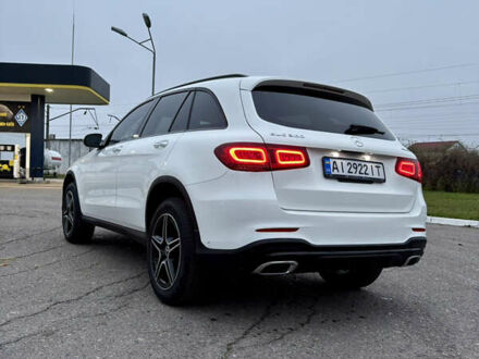 Белый Мерседес ГЛЦ-Класс, объемом двигателя 1.99 л и пробегом 10 тыс. км за 42700 $, фото 1 на Automoto.ua