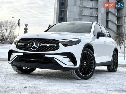 Белый Мерседес ГЛЦ-Класс, объемом двигателя 1.99 л и пробегом 39 тыс. км за 69990 $, фото 1 на Automoto.ua