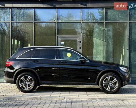 Мерседес ГЛЦ-Клас 2016 у Львові на Automoto.ua Чорний Мерседес ГЛЦ-Клас, об'ємом двигуна 1.99 л та пробігом 170 тис. км за 20499 $, фото 10 на Automoto.ua