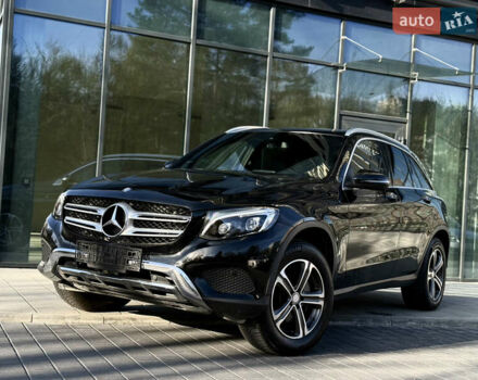 Мерседес ГЛЦ-Клас 2016 у Львові на Automoto.ua Чорний Мерседес ГЛЦ-Клас, об'ємом двигуна 1.99 л та пробігом 170 тис. км за 20499 $, фото 3 на Automoto.ua