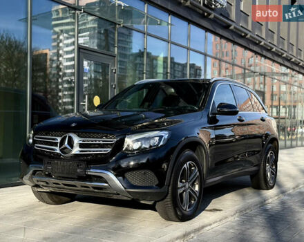 Мерседес ГЛЦ-Клас 2016 у Львові на Automoto.ua Чорний Мерседес ГЛЦ-Клас, об'ємом двигуна 1.99 л та пробігом 170 тис. км за 20499 $, фото 24 на Automoto.ua