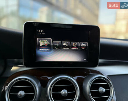 Мерседес ГЛЦ-Клас 2016 у Львові на Automoto.ua Чорний Мерседес ГЛЦ-Клас, об'ємом двигуна 1.99 л та пробігом 170 тис. км за 20499 $, фото 41 на Automoto.ua