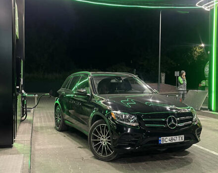 Черный Мерседес ГЛЦ-Класс, объемом двигателя 1.99 л и пробегом 160 тыс. км за 12000 $, фото 4 на Automoto.ua