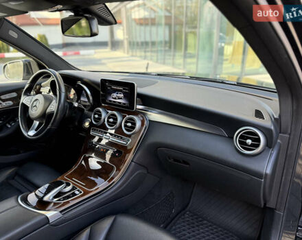 Мерседес ГЛЦ-Клас 2016 у Львові на Automoto.ua Чорний Мерседес ГЛЦ-Клас, об'ємом двигуна 1.99 л та пробігом 170 тис. км за 20499 $, фото 61 на Automoto.ua