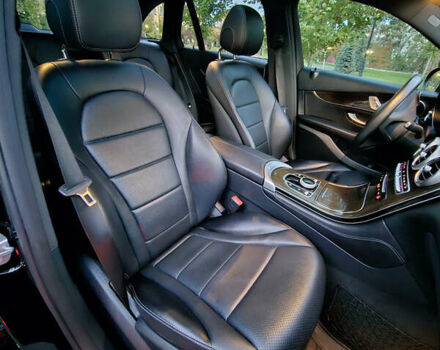 Мерседес ГЛЦ-Класс 2017 в Киеве на Automoto.ua Черный Мерседес ГЛЦ-Класс, объемом двигателя 2 л и пробегом 102 тыс. км за 22500 $, фото 30 на Automoto.ua